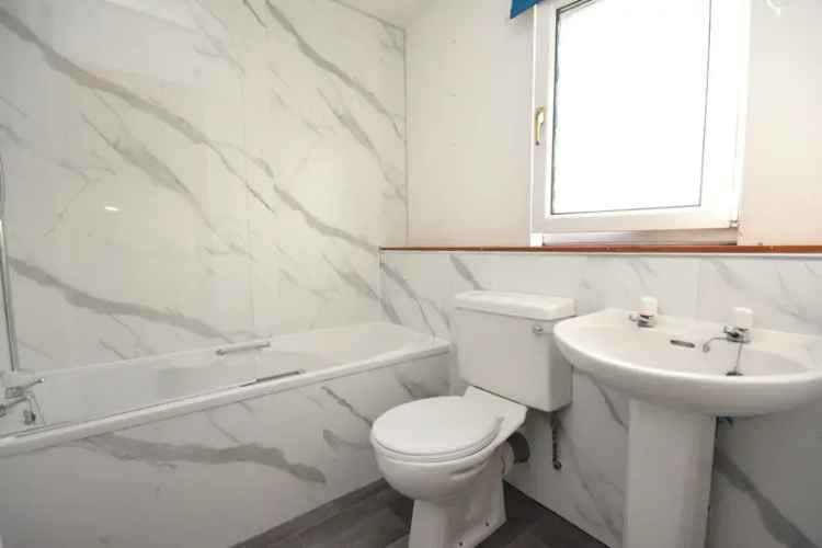 Modern Duplex Flat in Falkirk Town Centre Near Rail Stations