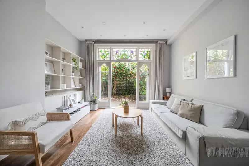 2-Bedroom Garden Flat Belsize Park NW3 Chain Free Pets Allowed