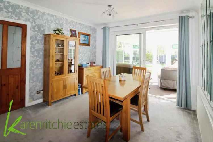 3 Bedroom Detached Bungalow for Sale with Golf Course Views