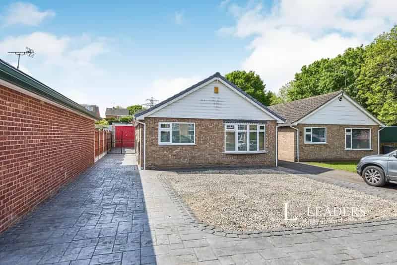 2 Bedroom Detached House To Rent