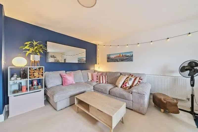 2 Bed 2 Bath Apartment for Sale - No Onward Chain