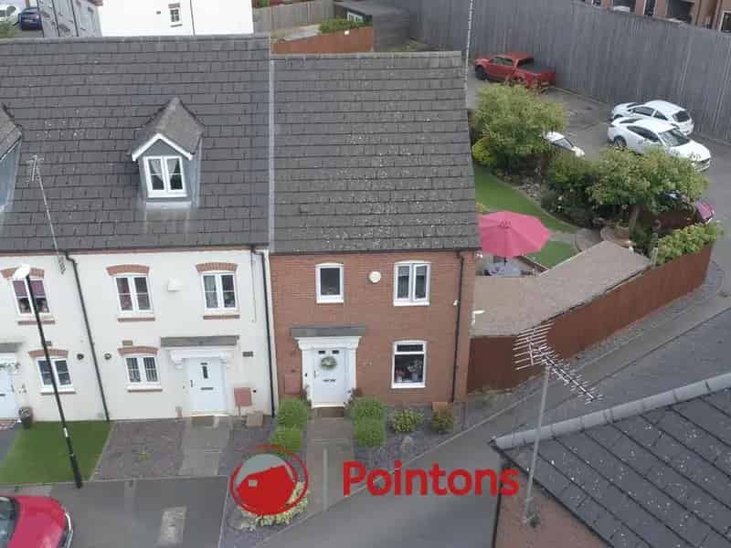 3 Bedroom End Terrace House for Sale