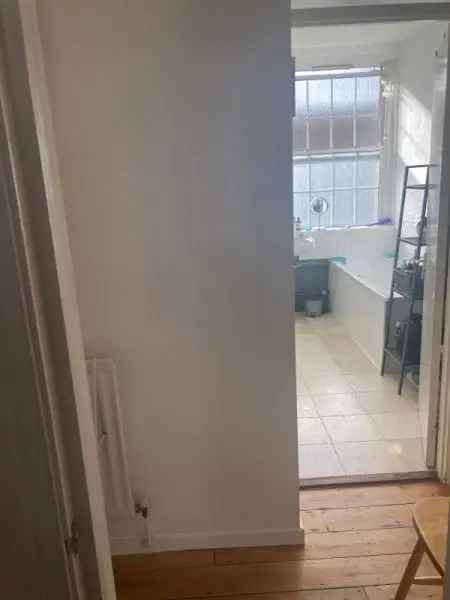 Flat For Rent in London, England