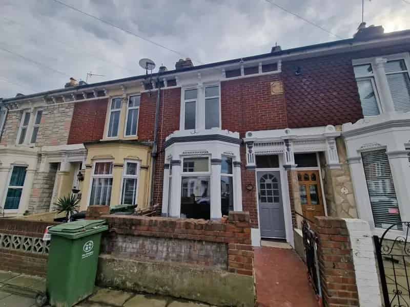 3 Bedroom Mid Terrace House for Sale Portsmouth Hampshire