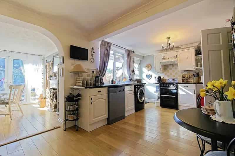 3 Bedroom Semi Detached House for Rent