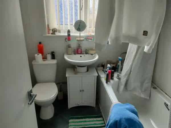 1 Bedroom Ground Floor Flat with Private Garden