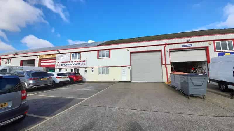 Refurbished Industrial Warehouse Unit Near M3 Motorway