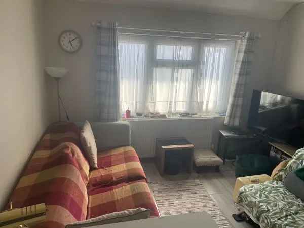 Flat For Rent in Felixstowe, England