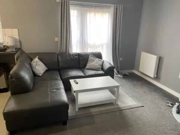 Modern Flat near Station Beach Amenities