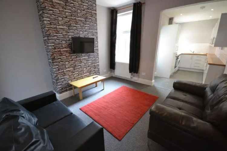 3 bedroom terraced house to rent