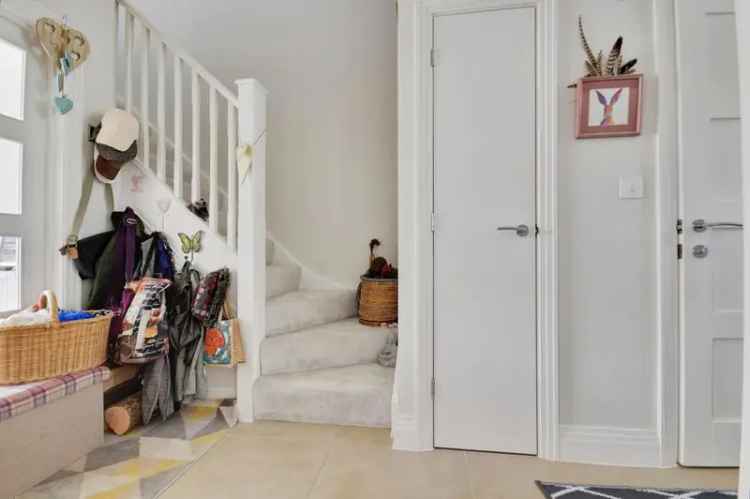 3 Bedroom Detached House for Sale East Sussex TN31