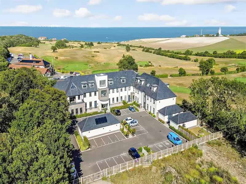 Apartment for sale with 2 bedrooms, The Fairways, Convent Road