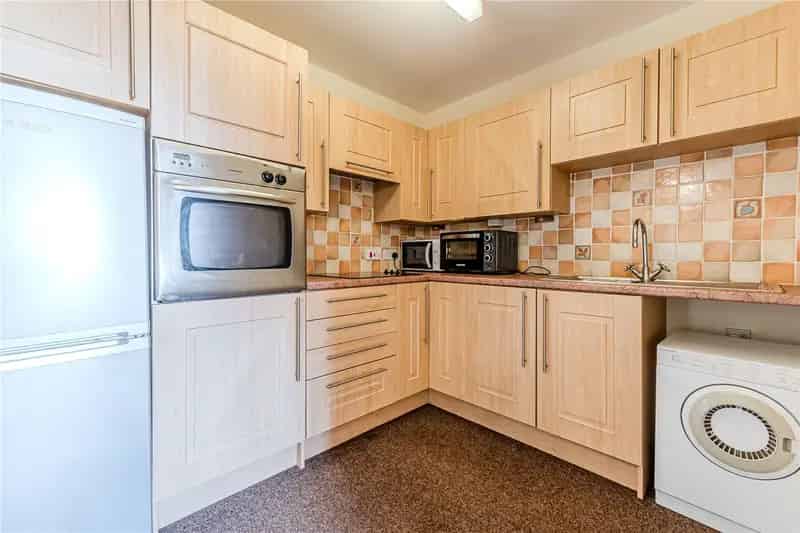 Two Bedroom Retirement Apartment Horsforth - Modernisation Needed