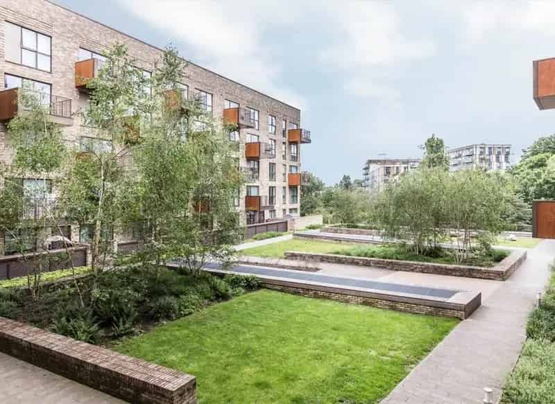 Two Bedroom Apartment Lakeside Drive