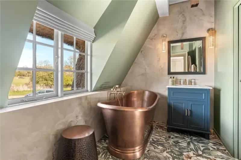 5 Bed Property for Sale
