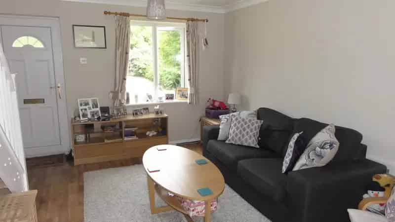 2 Bedroom House To Rent Available 2025