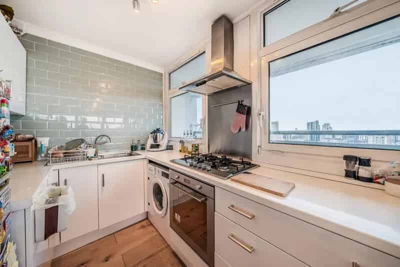 Vauxhall One-Bedroom Flat Stunning Skyline Views