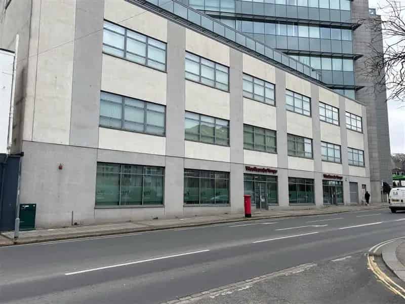 4112 sq ft Grade A Office Space with Parking