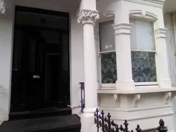 Large 1-Bed Ground Floor Flat West Kensington - Garden Access