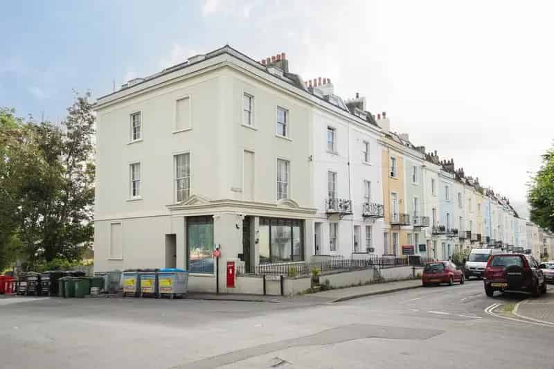 2 Bedroom Flat to Rent Clifton