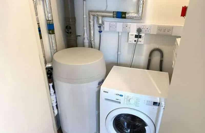 2 Bed Salford Apartment Chain Free Cash Buyers Only