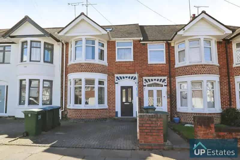 4 Bedroom Terraced House to Rent