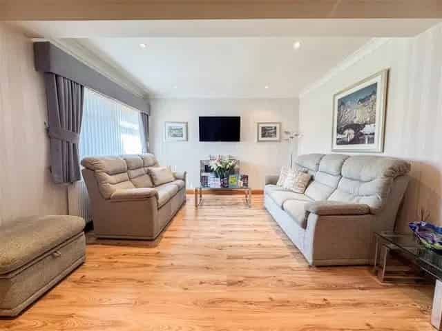 3 Bedroom Terrace House for Sale Lanark