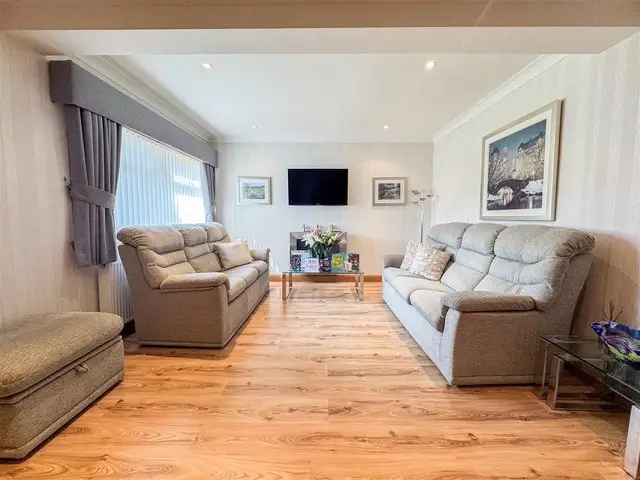 3 Bedroom Terrace House for Sale Lanark