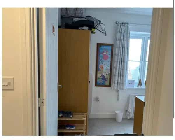 Second Floor Apartment 2 Beds Near Town Centre