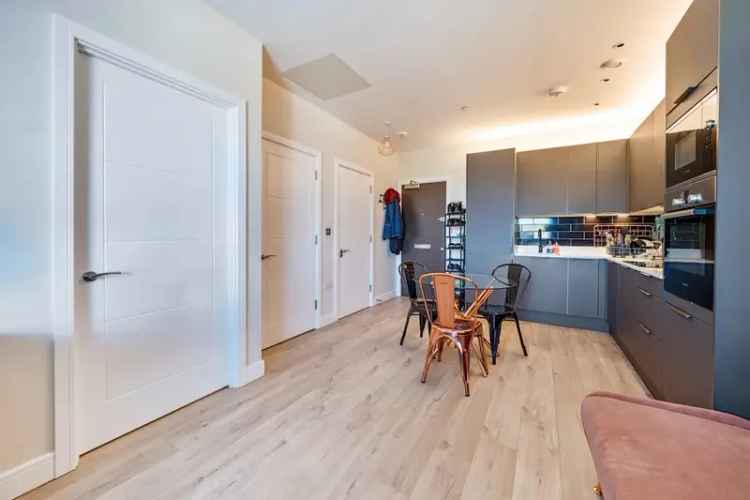 1-Bed Apartment St James House  - Gym Cinema Parking Included