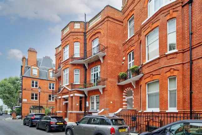 Property to Rent in Roland Gardens London SW7