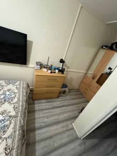 Kennington Flat Near Tube Station and Amenities