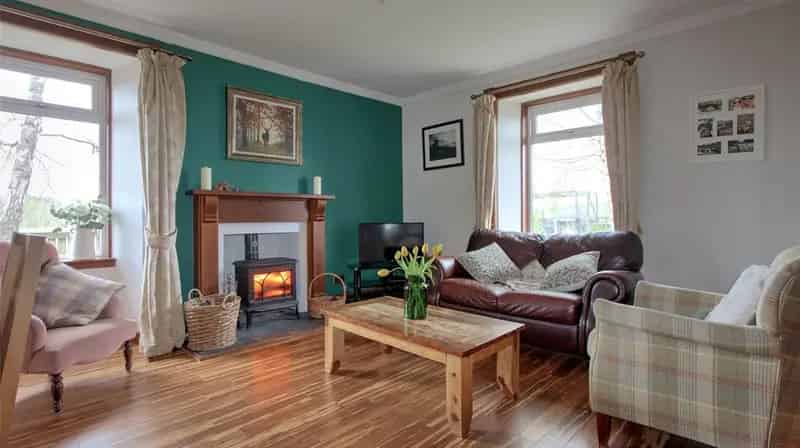Easter Unthank Farmhouse 4 Bedroom Traditional Cottage Near Elgin