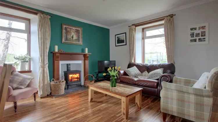 Easter Unthank Farmhouse 4 Bedroom Traditional Cottage Near Elgin