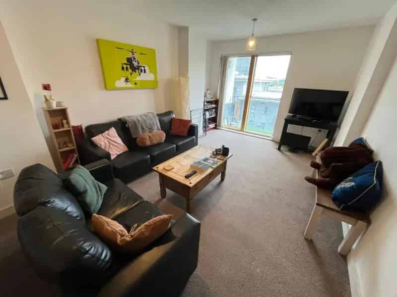 2 bedroom Flat
 To Let