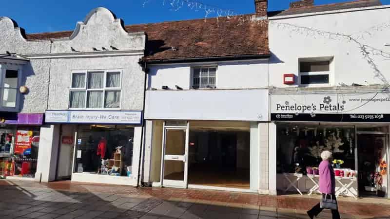 Retail Premises Cosham High Street 569 sq ft