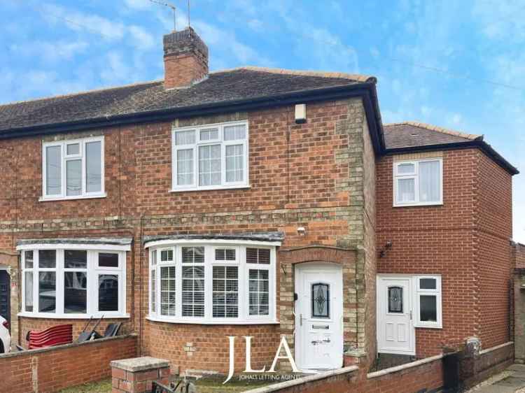 3 bedroom semi-detached house to rent