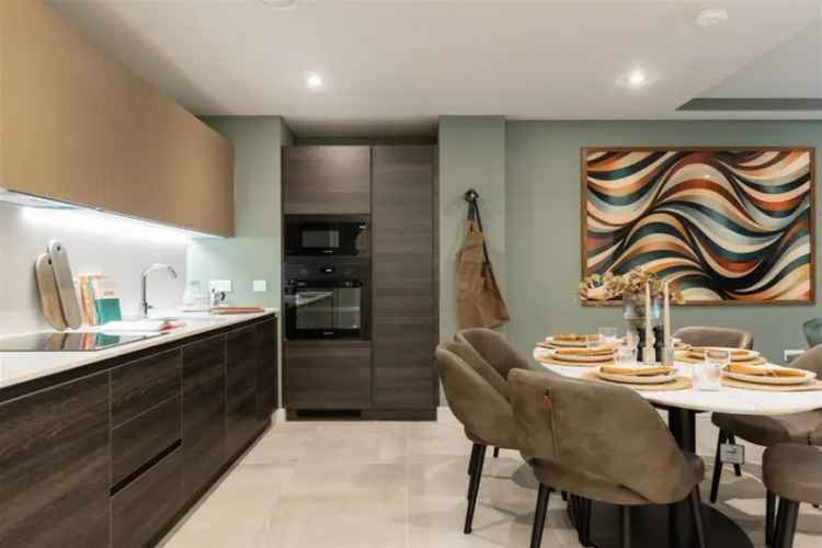 Modern City Apartment with 24-Hour Gym and Rooftop Terrace