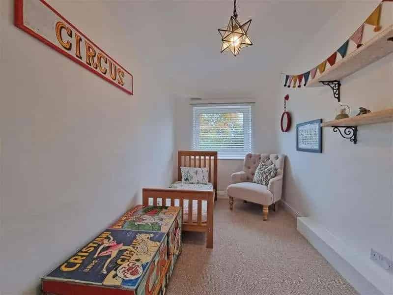4 bed house for sale