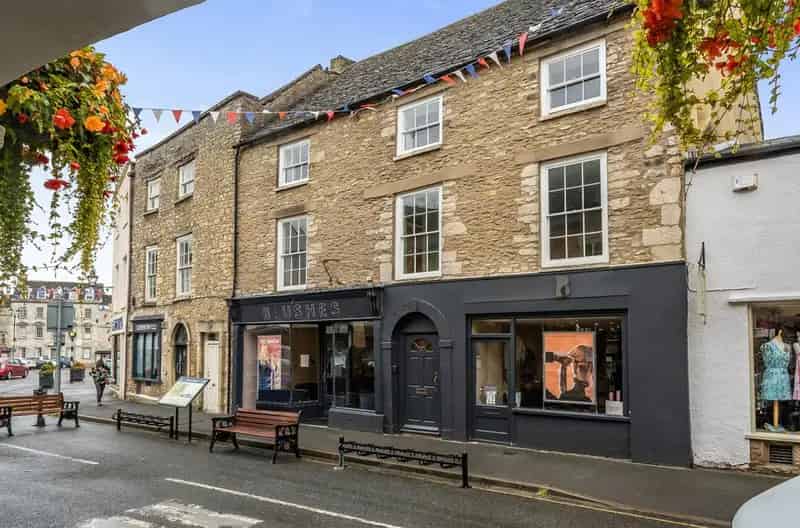 2 Bedroom Apartment for Sale in Tetbury Cotswolds
