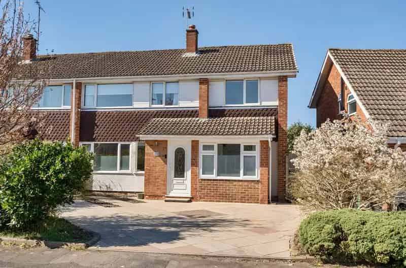 4 Bedroom Semi Detached House For Sale