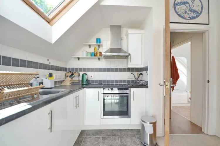 1 Bedroom Flat St George - Parking Available - Fantastic Views