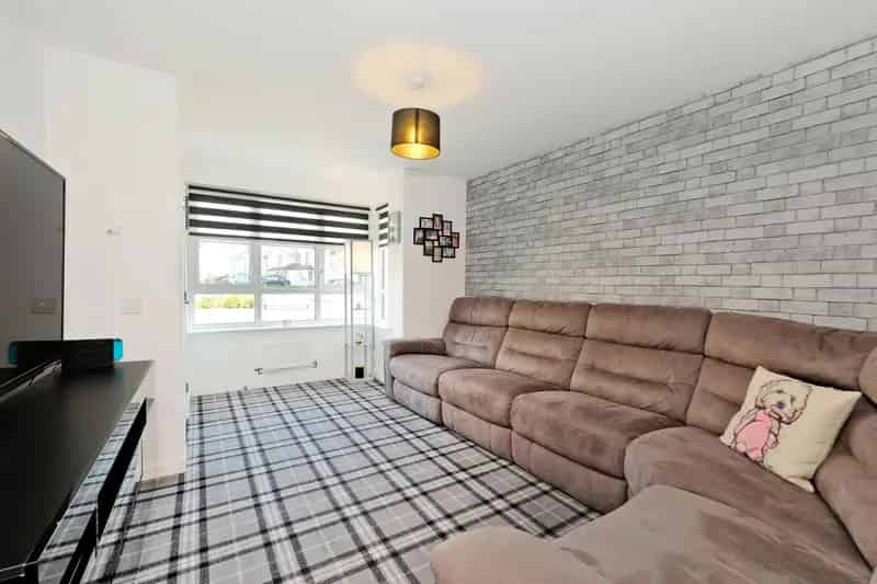 3-Bedroom Semi-Detached Home for Sale in Sought-After Residential Area