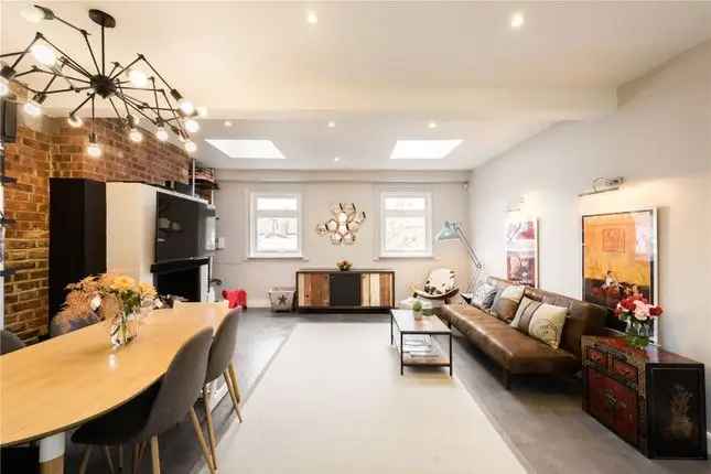 Maisonette for Sale in Notting Hill W11