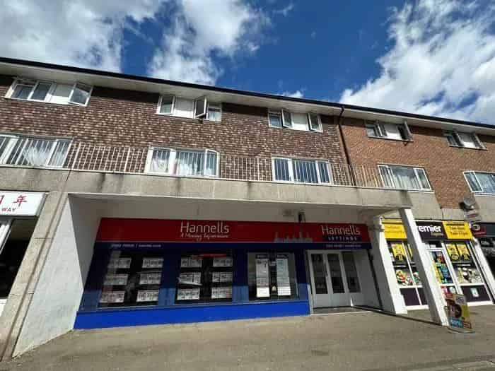 Ground Floor Retail Unit For Lease