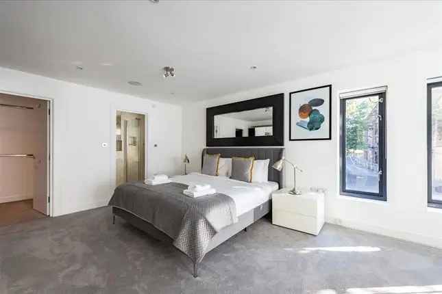 4 Bedroom Detached House in Clapham London SW4