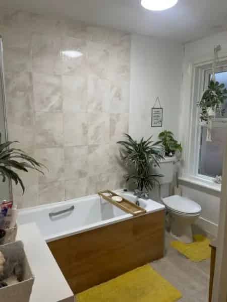 2 Bed Maisonette Near Schools and Station