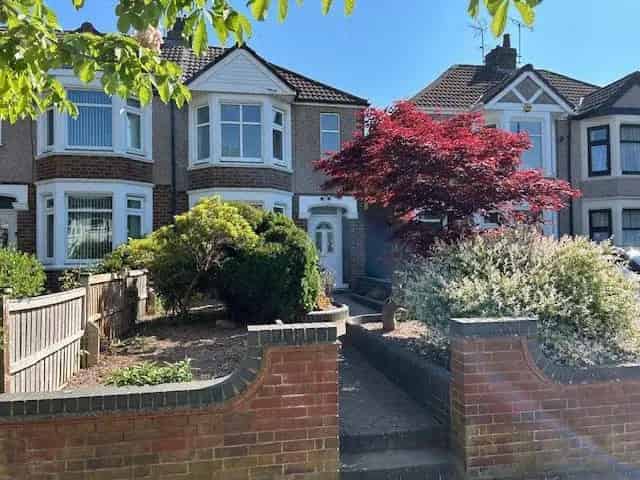 2 bedroom end of terrace house to rent