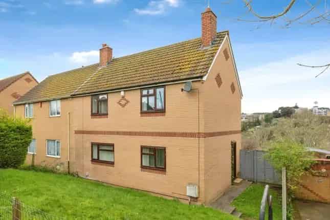 Three Bedroom Semi-Detached House for Sale in Bristol