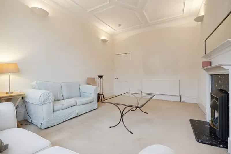 Hyndland 1 Bedroom Apartment Near Rail Station